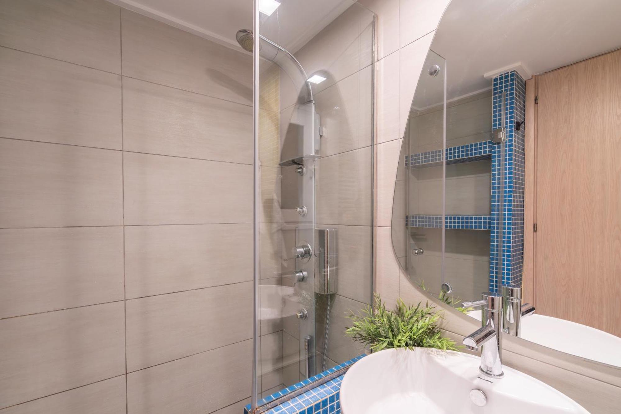 City Oasis: Newly Renovated 2Br Apt In City Center Athens Ngoại thất bức ảnh